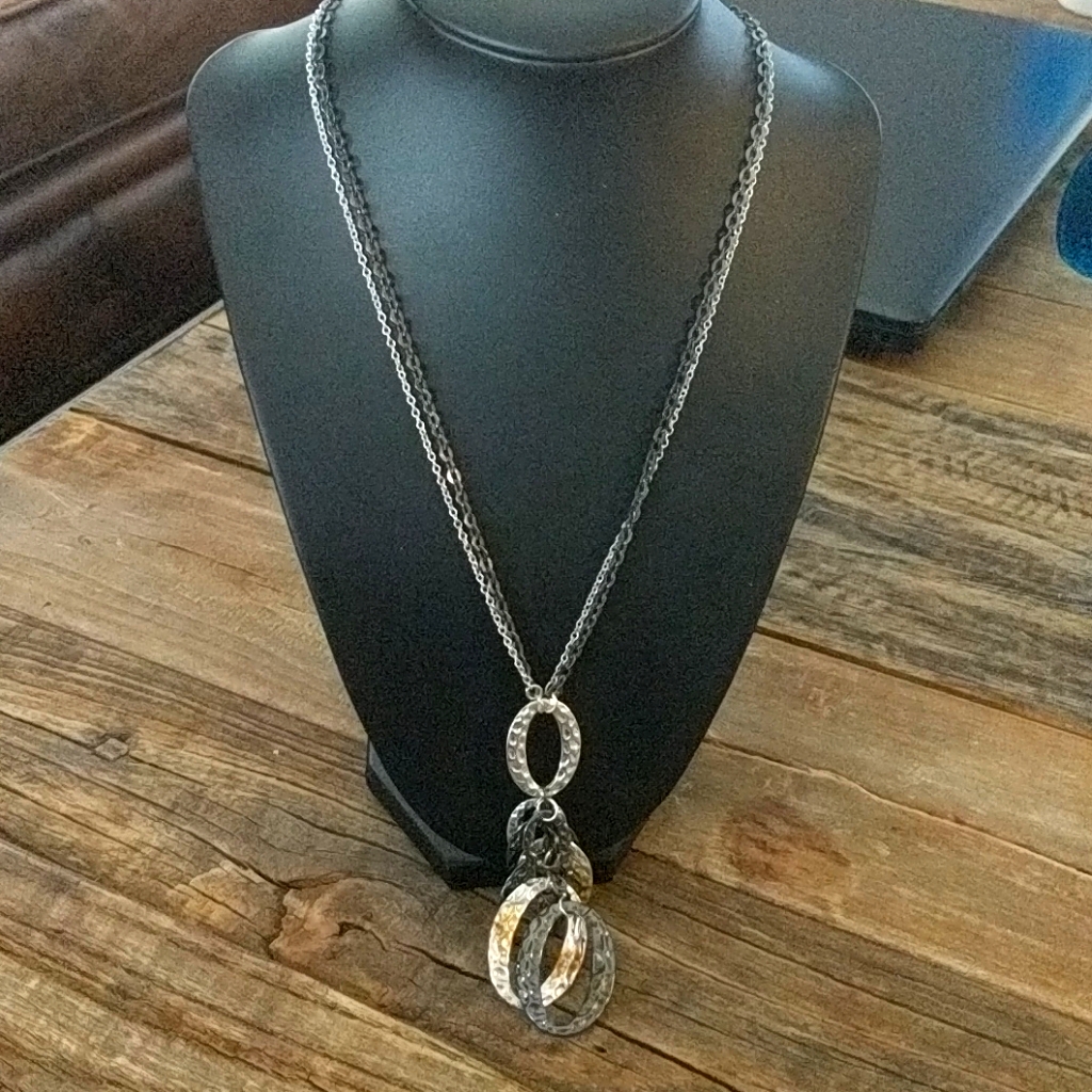 Earthbound Costume Jewelry Necklace 20$